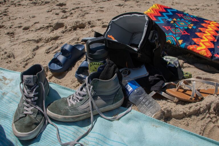 How to Choose the Right Travel Accessories for You